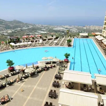 Gold City Luxury1 * Алания